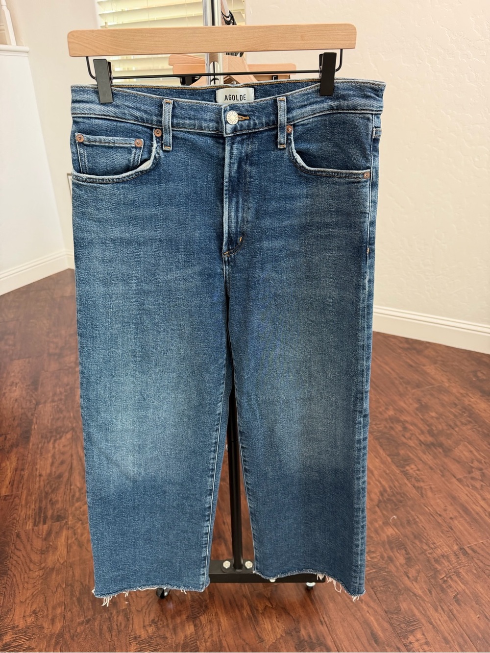 AGOLDE Women Harper Crop 28 Comfort Stretch Raw Hem Straight Leg Jeans
